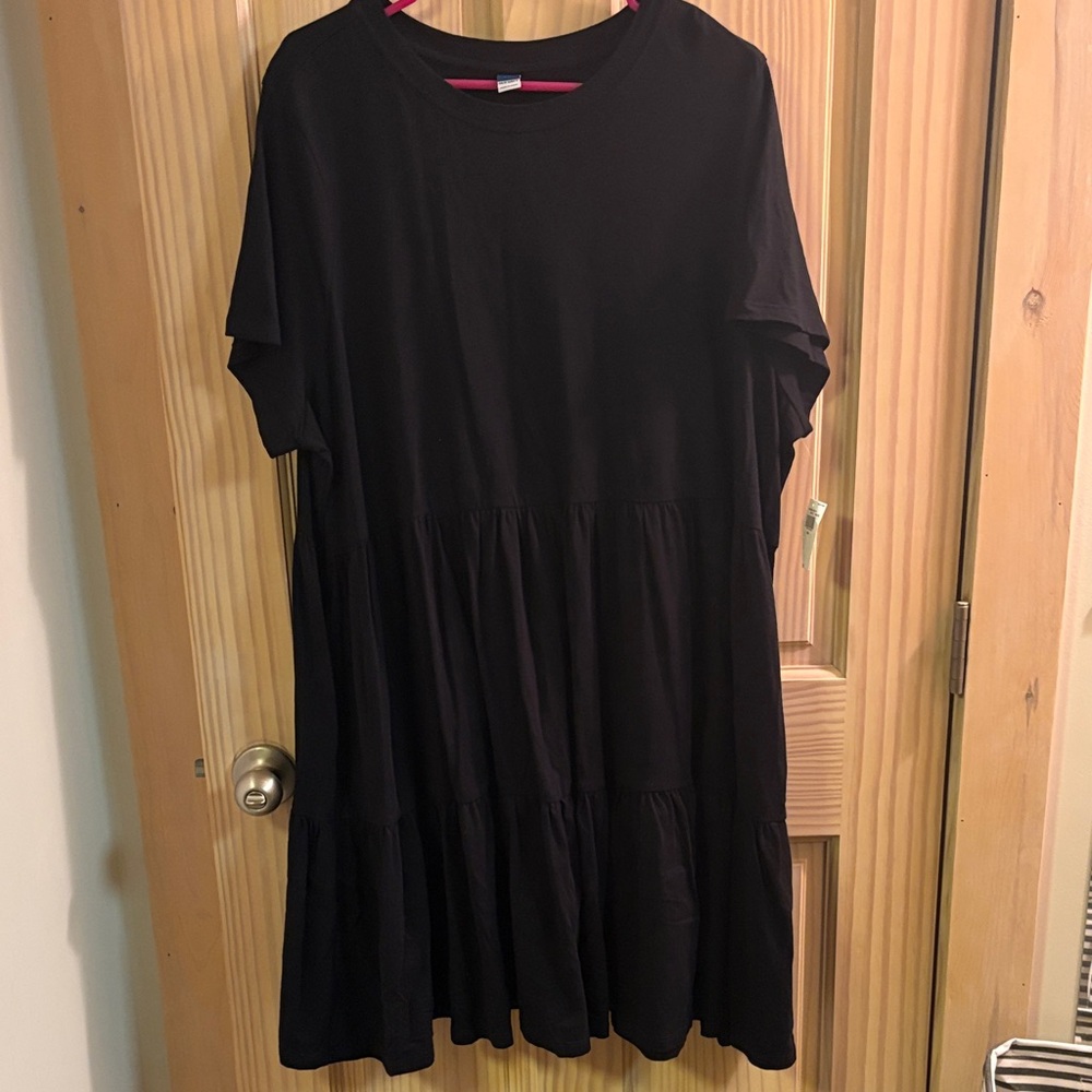 Old Navy Black Tiered Short Sleeve Dress